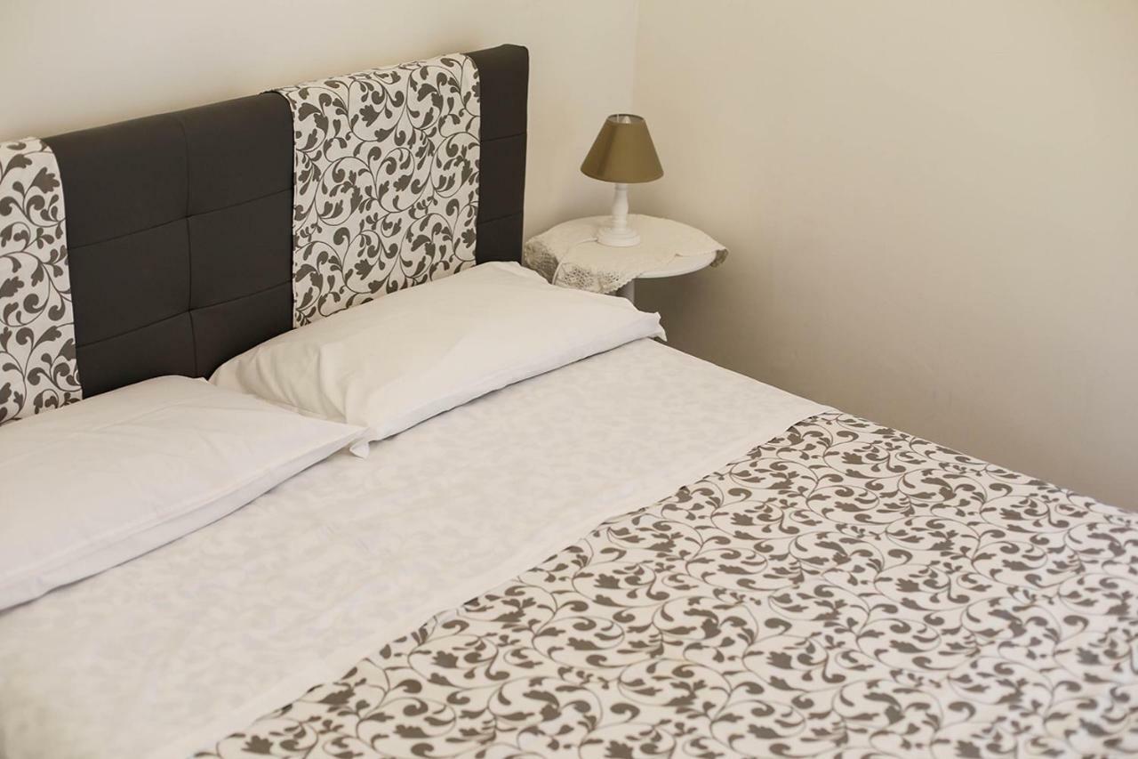 B&B Liola Пати Екстериор снимка